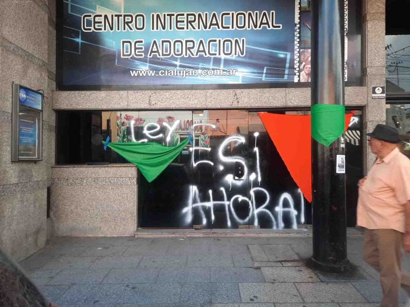 Iglesia vandalizada