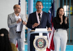 Conversión del Gobernador de Puerto Rico causa diversas reacciones