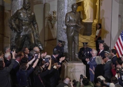 VIDEO: Congreso estadounidense devela estatua del evangelista Billy Graham