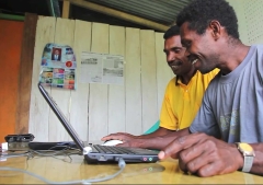 VIDEO: Desarrollan tecnología para proteger traducciones bíblicas en zonas remotas