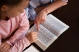 Oklahoma exige enseñanza de la Biblia en las escuelas públicas