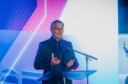 Orlando Salazar recibe el primer Premio Águila Influencia Hispana