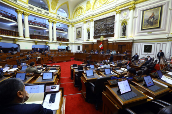 El Congreso peruano debate sobre unión civil entre personas del mismo sexo